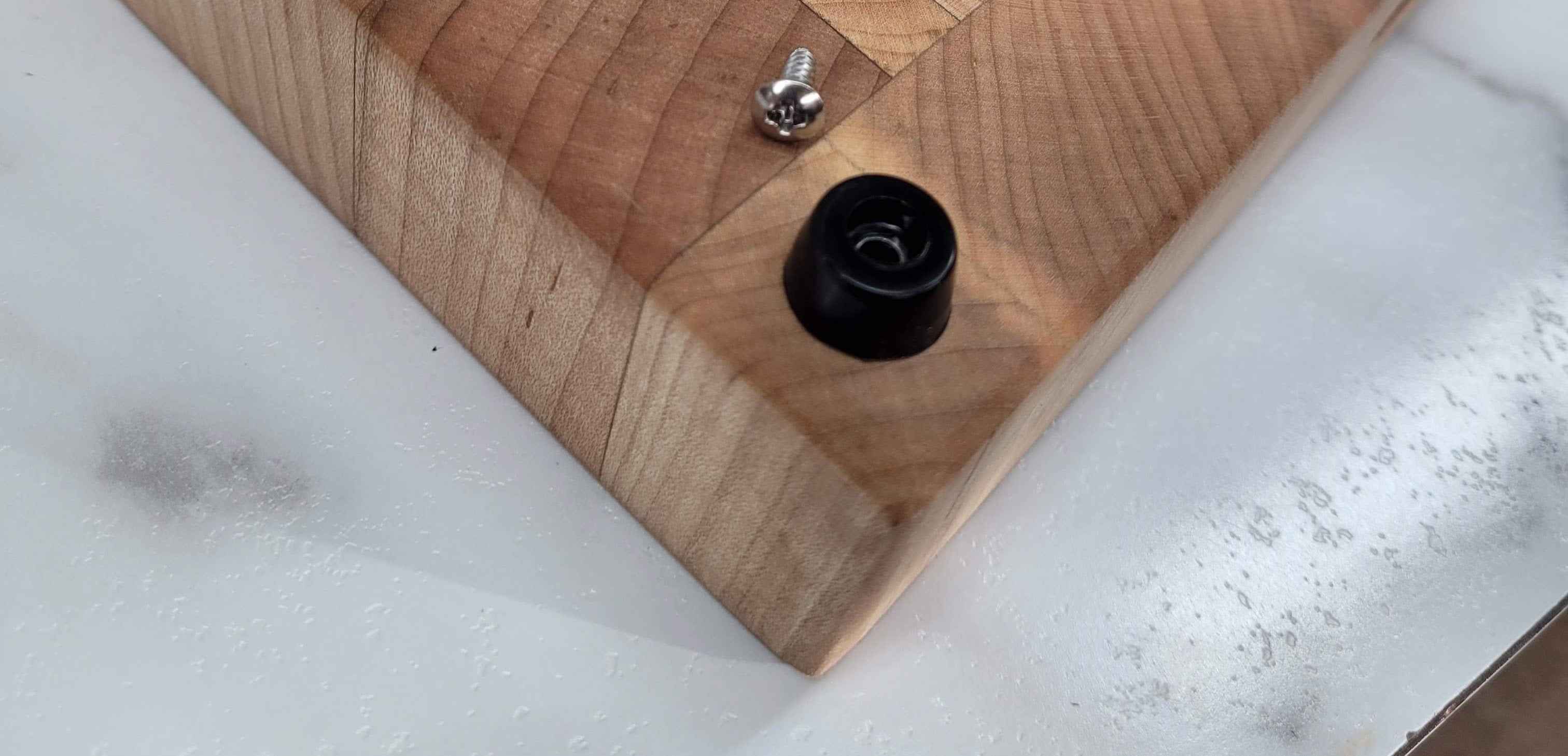 20x14x1.5 Walnut End Grain